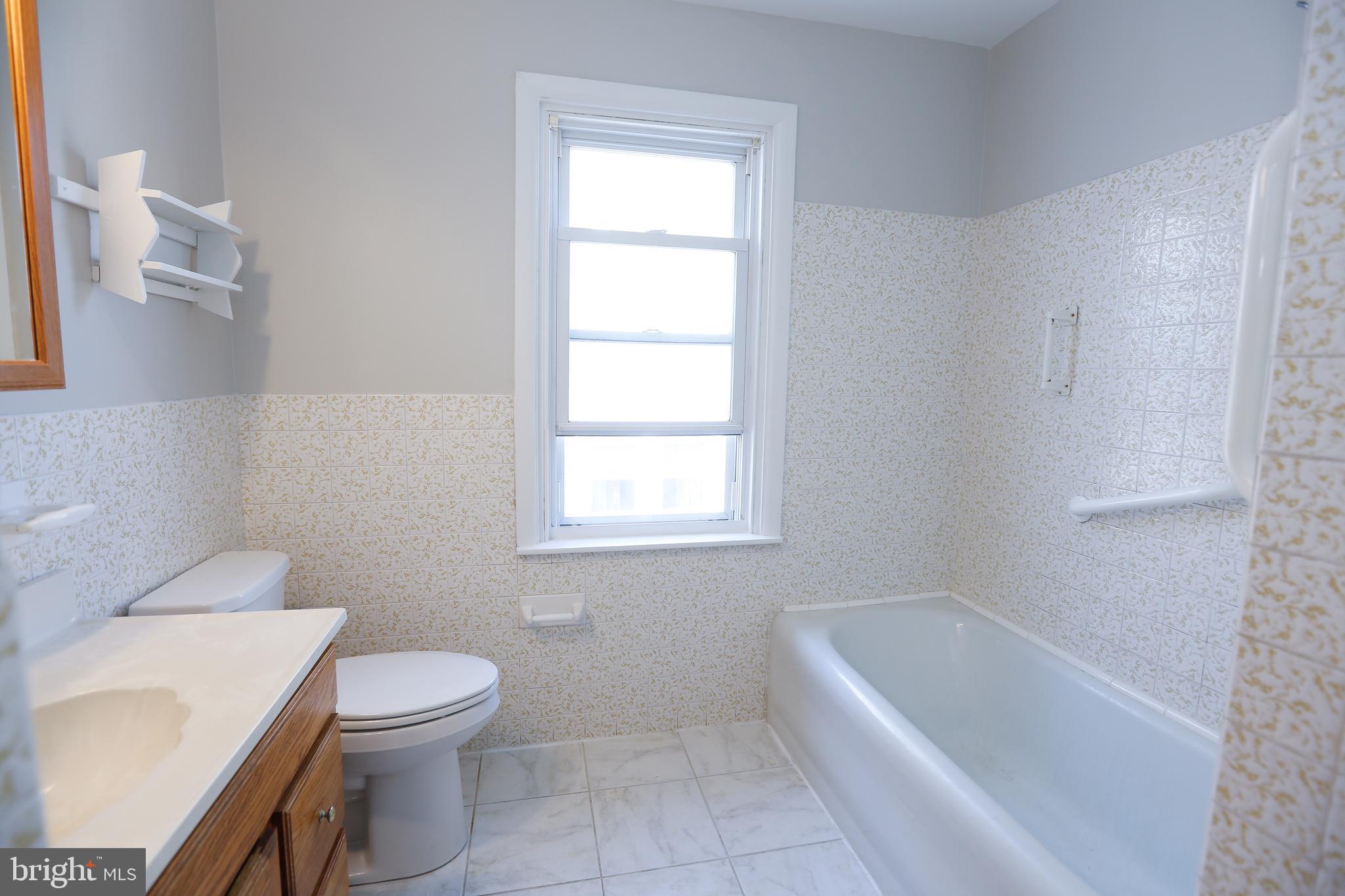 4036 Ellendale Road Drexel Hill, PA 19026 - Photo 20 of 32 Hall Bathroom