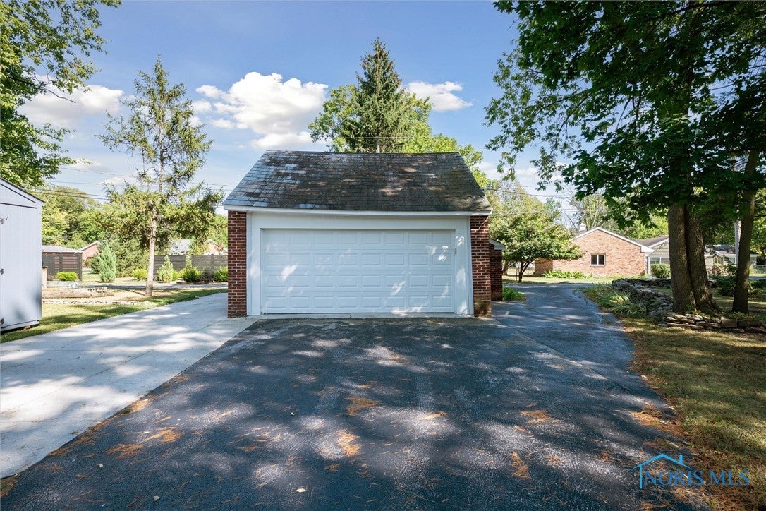 384 Colony Road Rossford, OH 43460 - Photo 33 of 40 Gallery Image 33