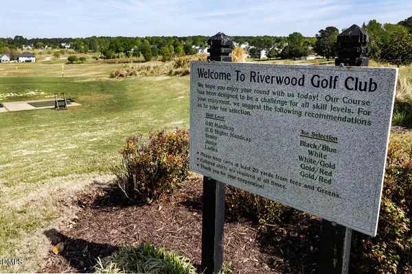 $320,000 | 384 Crawford Parkway, Clayton, NC 27520