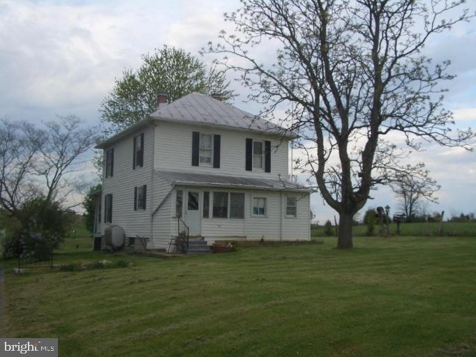 986 Clark Road Middletown, VA 22645 - Photo 4 of 5 Exterior (Rear)