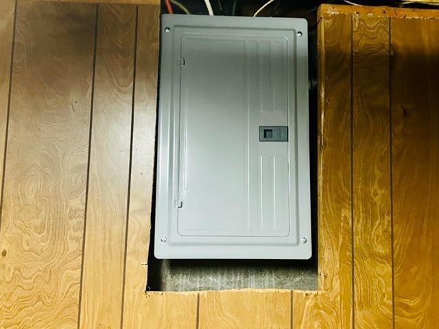 4424 Pengelly Road Flint, MI 48507 - Photo 12 of 15 50079600-11.JPG