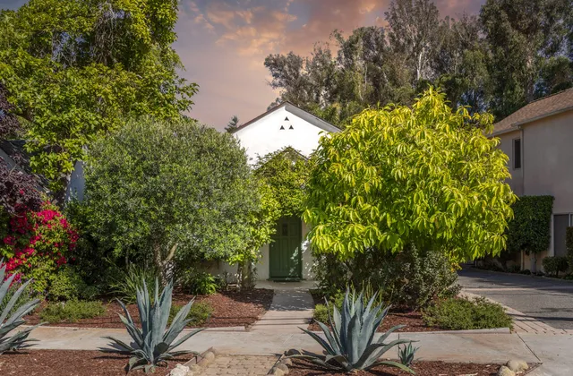 $1,250,000 | 917 West Victoria Street, Santa Barbara, CA 93101