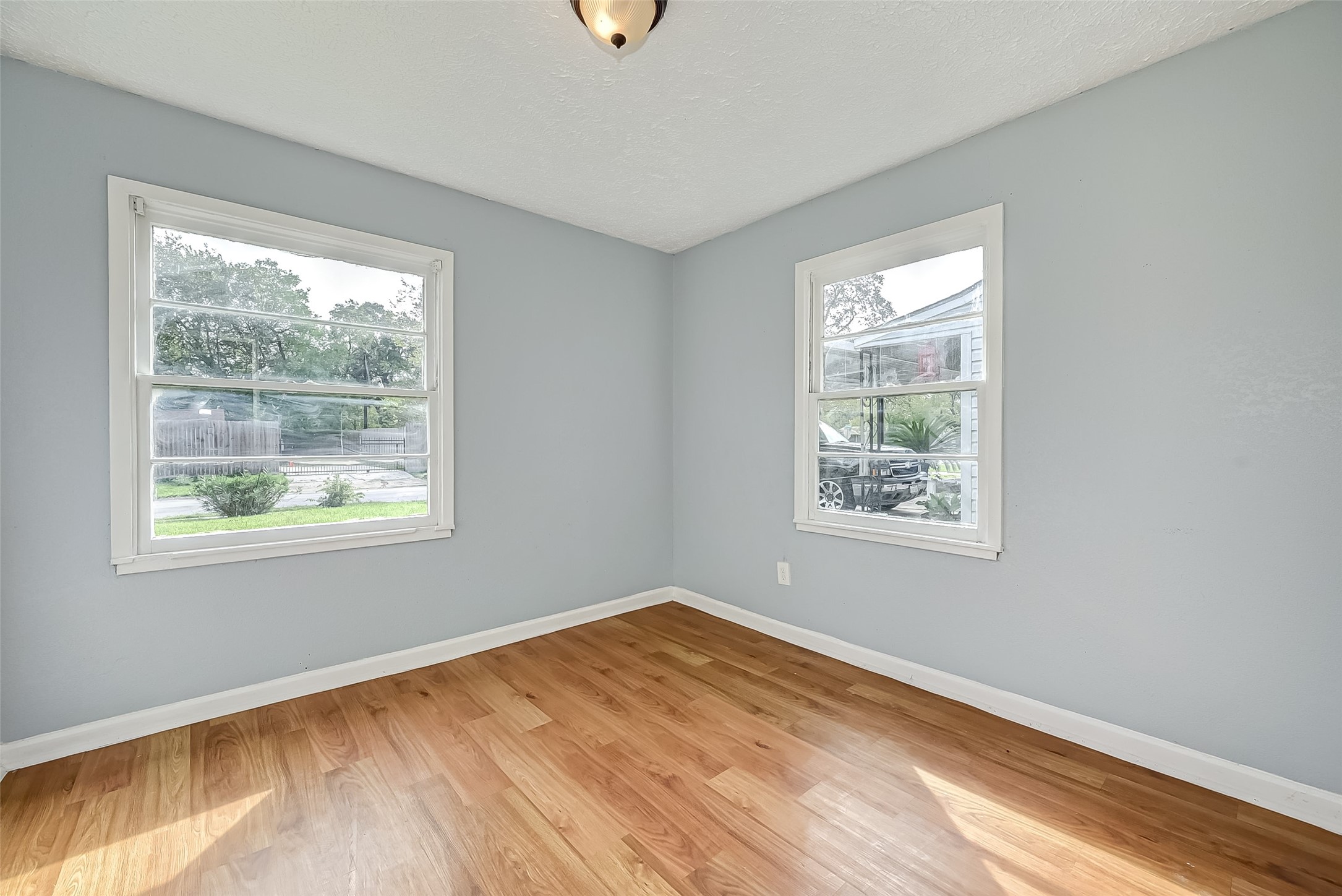 7946 Jutland Road Houston, TX 77033 - Photo 11 of 11