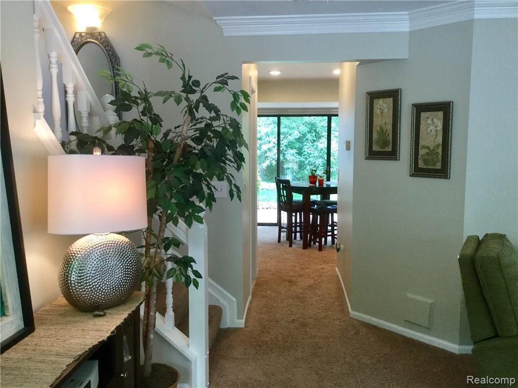 1602 Rivers Edge Rochester Hills, MI 48307 - Photo 9 of 33
