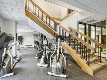 $325,000 | 1235 Yale Place, Unit 609, Minneapolis, MN 55403