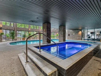 $325,000 | 1235 Yale Place, Unit 609, Minneapolis, MN 55403