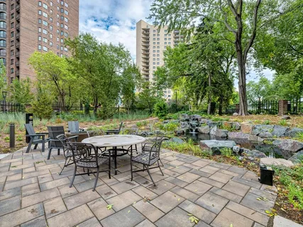 $325,000 | 1235 Yale Place, Unit 609, Minneapolis, MN 55403