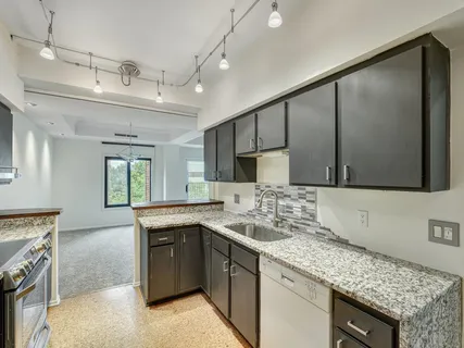 $325,000 | 1235 Yale Place, Unit 609, Minneapolis, MN 55403