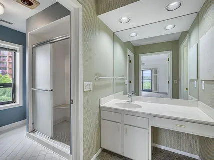 $325,000 | 1235 Yale Place, Unit 609, Minneapolis, MN 55403