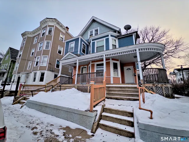 $1,900 | 64 Wood Street, Waterbury, CT 06704