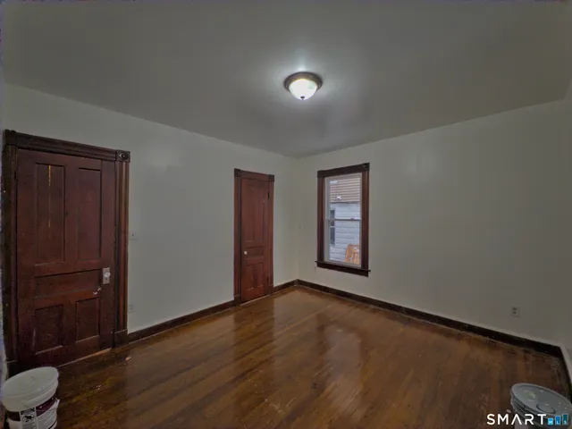 $1,900 | 64 Wood Street, Waterbury, CT 06704