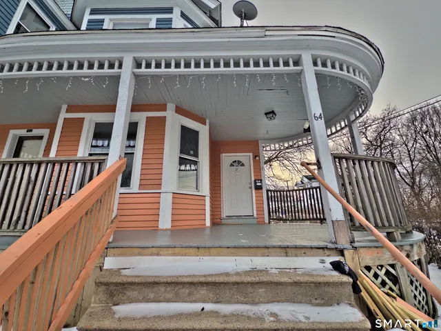 $1,900 | 64 Wood Street, Waterbury, CT 06704