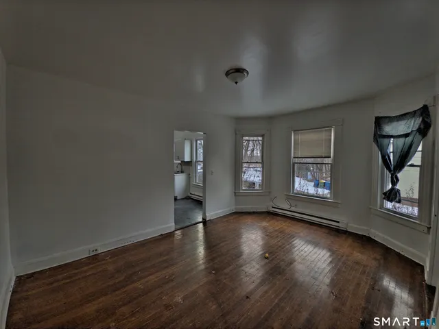 $1,900 | 64 Wood Street, Waterbury, CT 06704