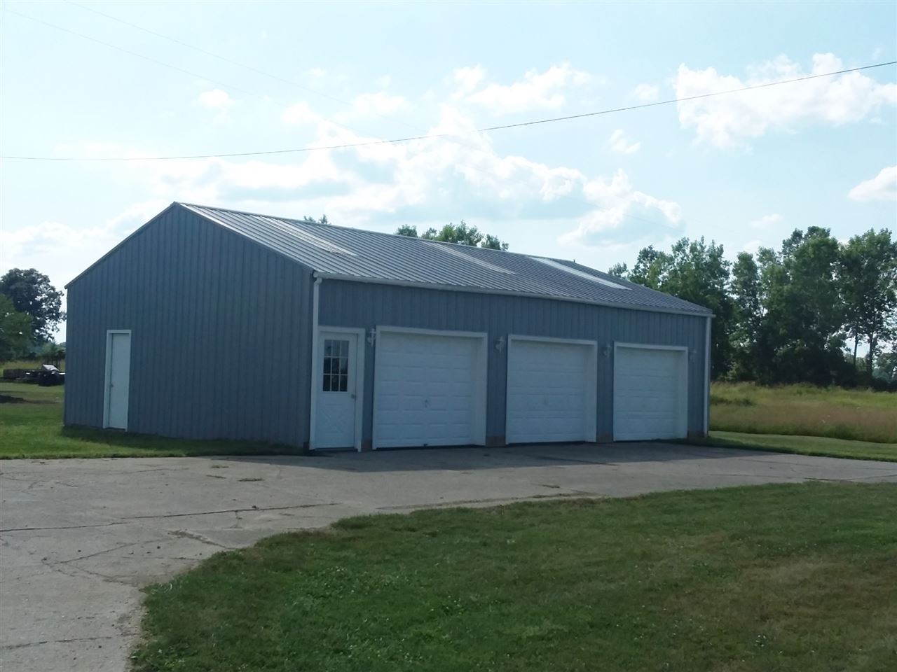2450 Parmenter Road Corunna, MI 48817 - Photo 2 of 17 31355173-1.JPG