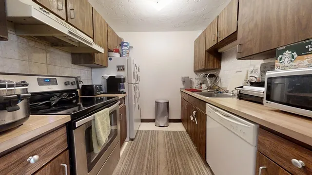 $425,000 | 16 Winter Street, Unit 26C, Waltham, MA 02451