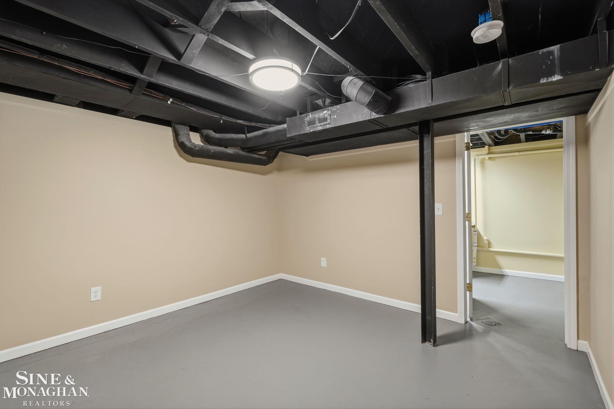 1641 Hampton Road Grosse Pointe Woods, MI 48236 - Photo 55 of 70