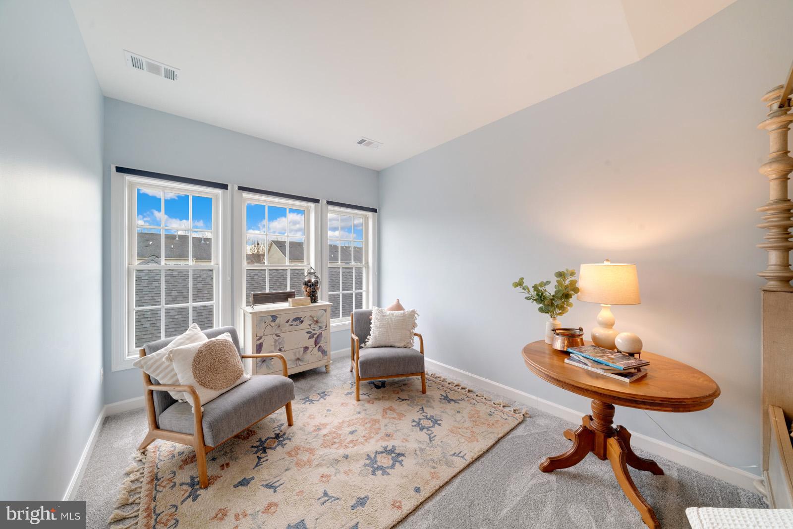 12044 Chestnut Glen Road Clarksburg, MD 20871 - Photo 18 of 52 Primary bedroom sitting area