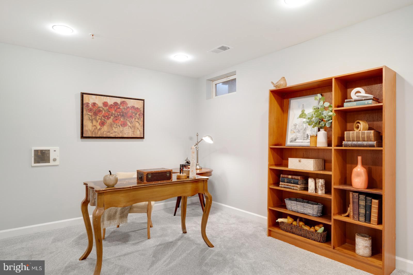 12044 Chestnut Glen Road Clarksburg, MD 20871 - Photo 34 of 52 Rec room