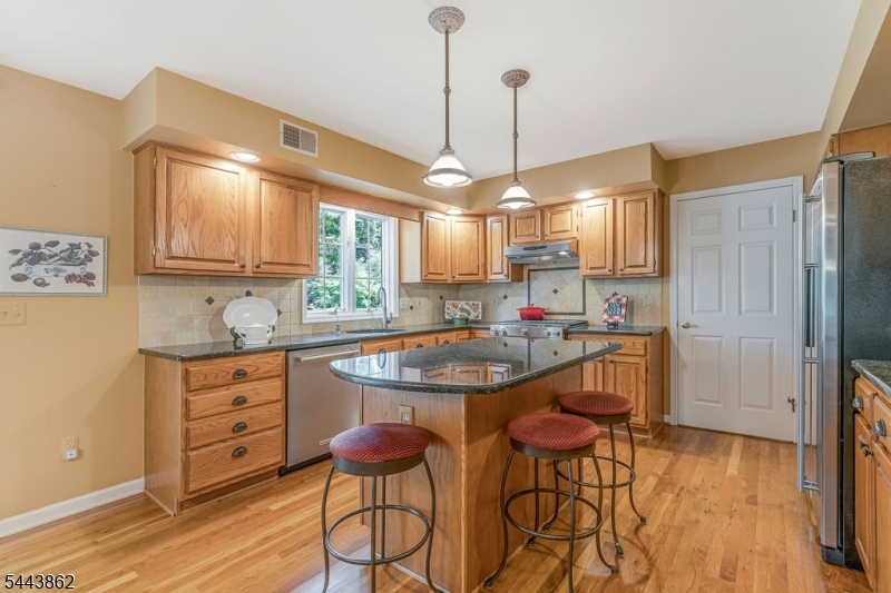 5 Pinewood Lane Warren, NJ 07059 - Photo 14 of 45