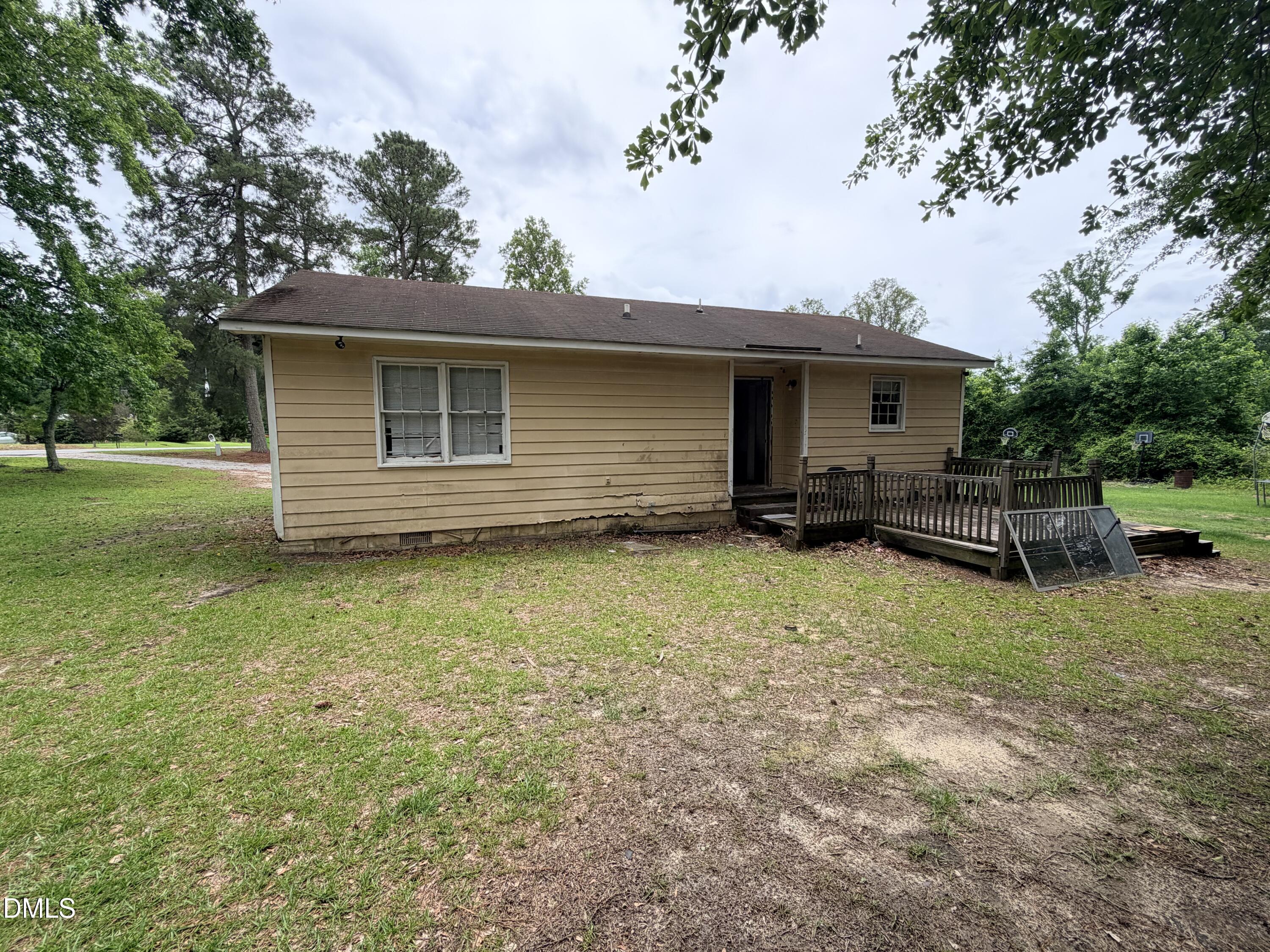 199 South Zoo Road Roanoke Rapids, NC 27870 - Photo 2 of 4 199ZooRdback