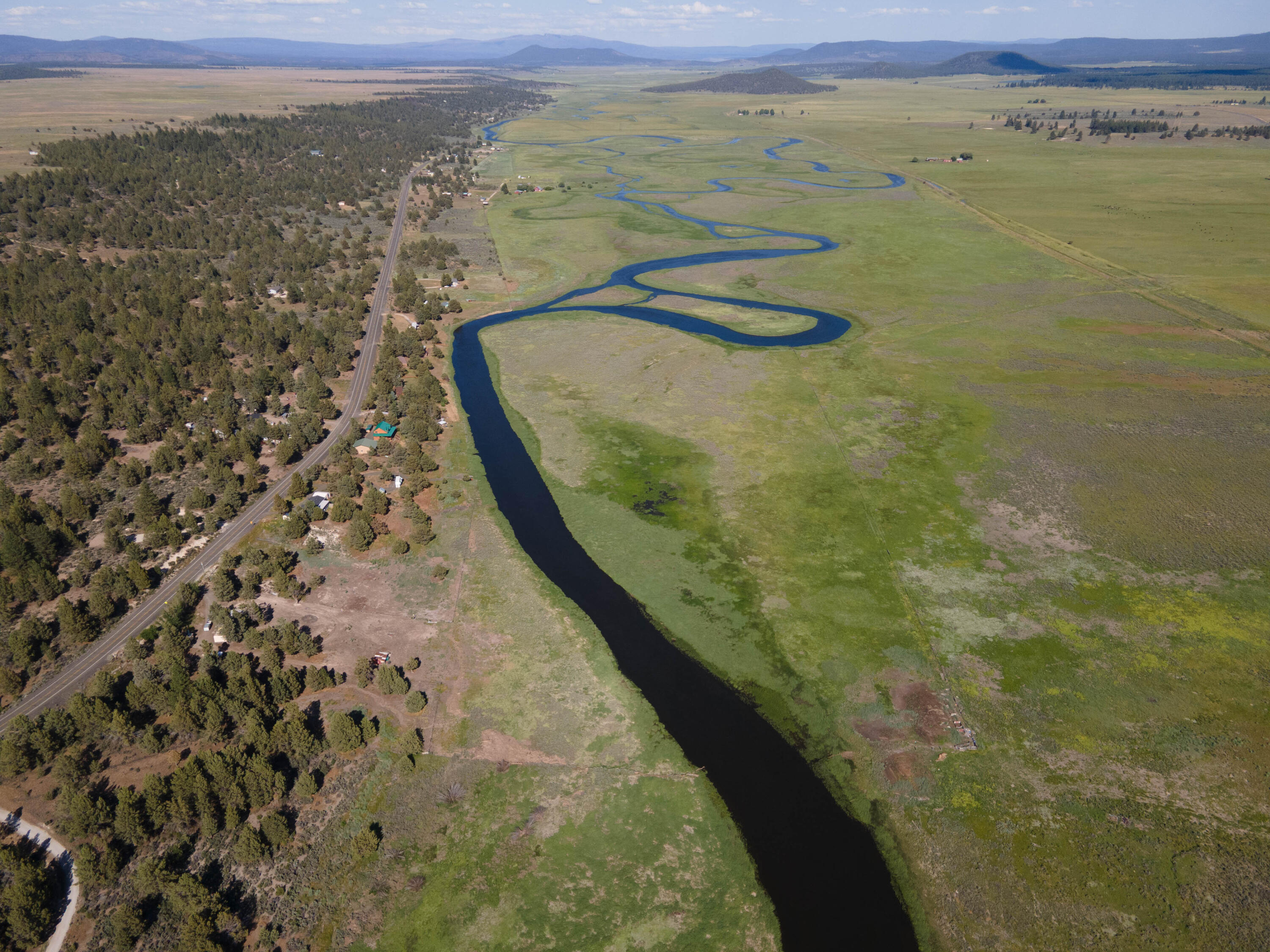 25016 Drews Road Chiloquin, OR 97624 - Photo 48 of 54 a view of a lake from a mountain