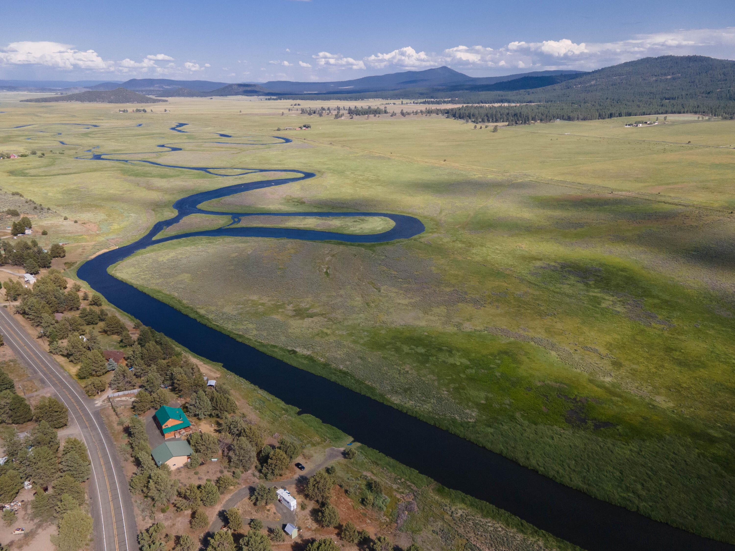 25016 Drews Road Chiloquin, OR 97624 - Photo 51 of 54 a view of an ocean and beach