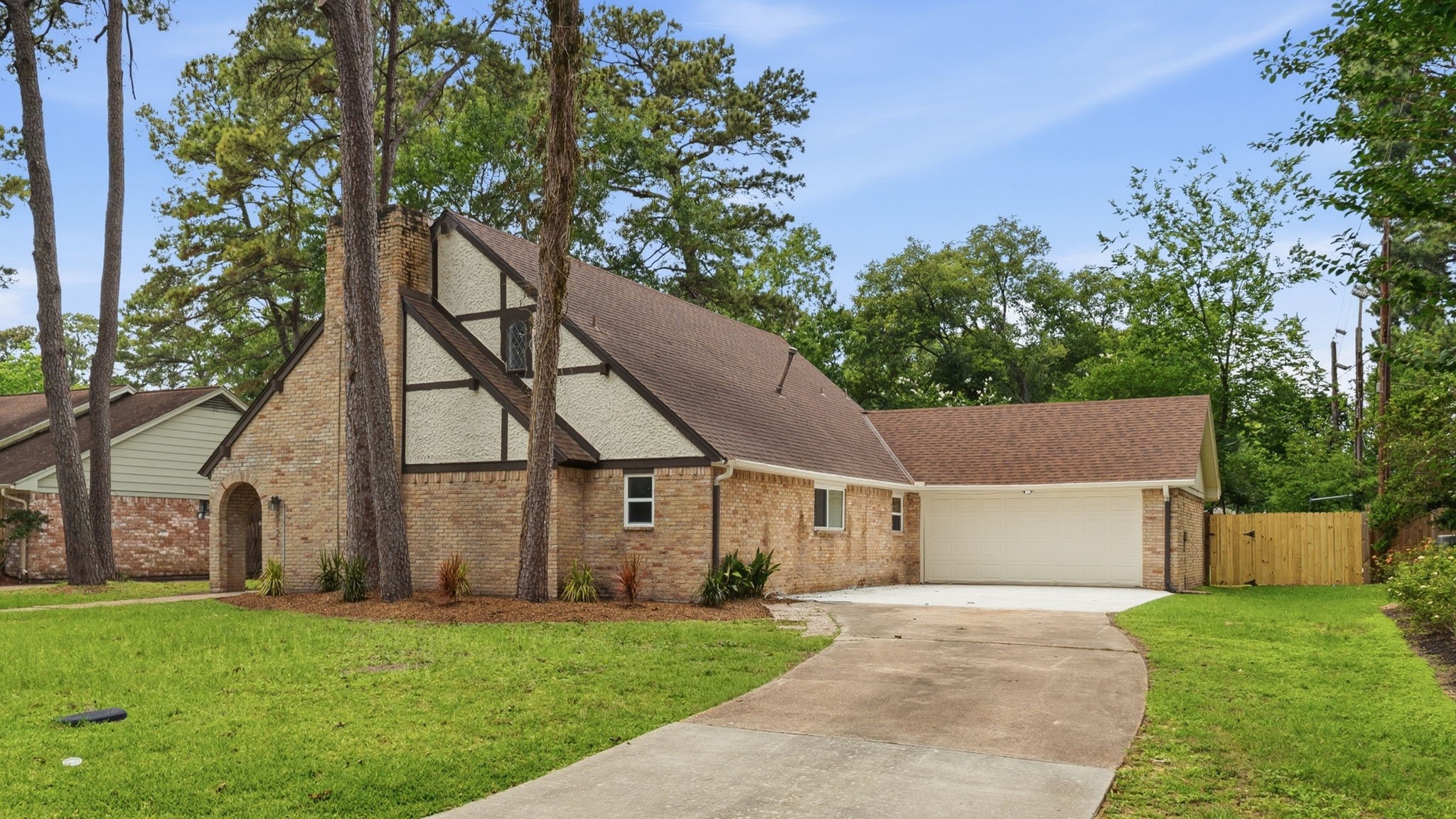 8122 Oak Moss Drive Spring, TX 77379 - Photo 2 of 36