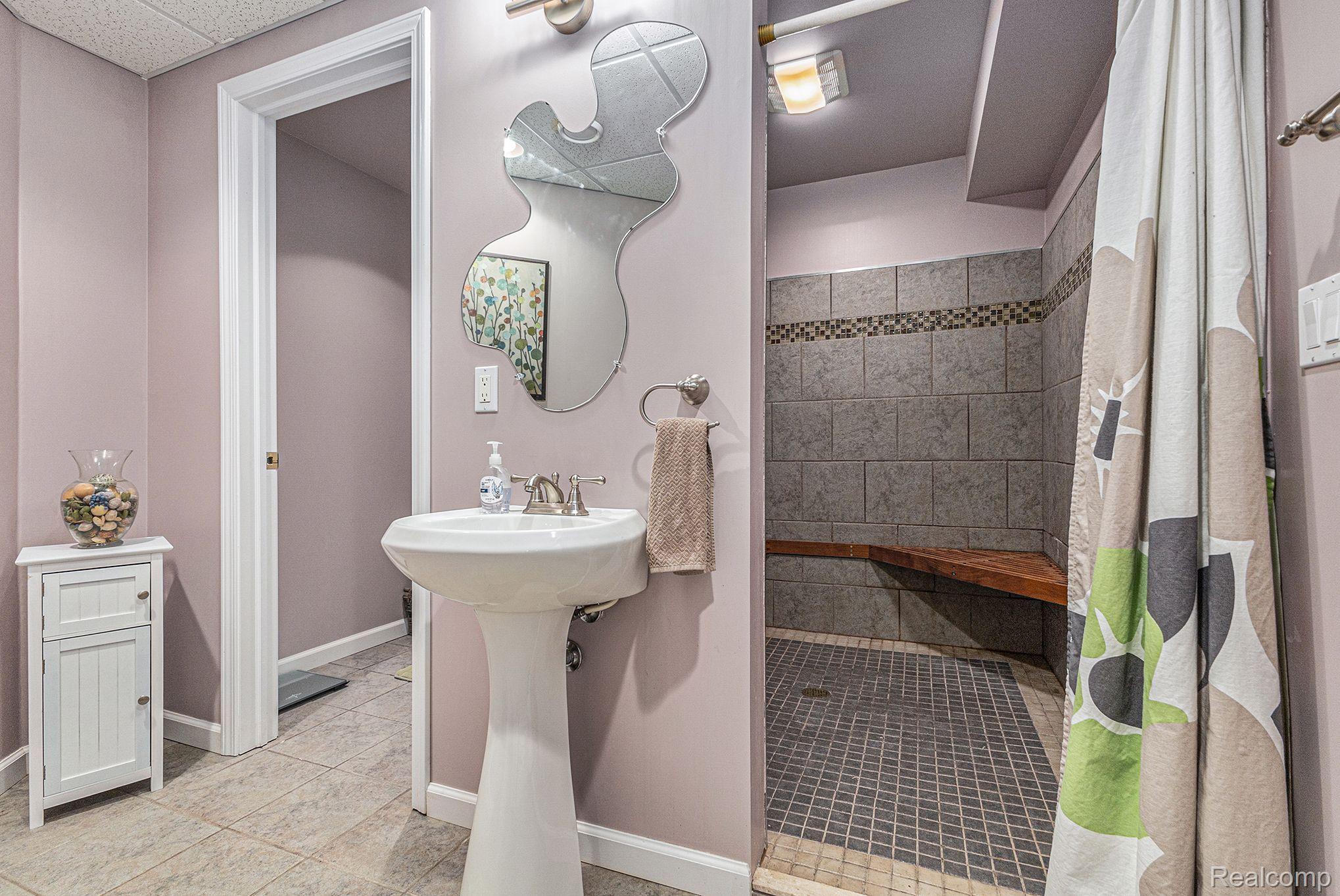3820 Kaeleaf Road Lake Orion, MI 48360 - Photo 36 of 46 Gallery Image 36