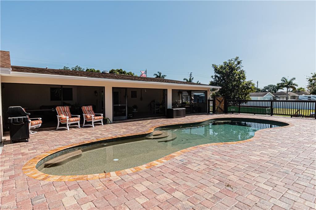5216 Maple Lane Naples, FL 34113 - Photo 2 of 33 Pool View NE