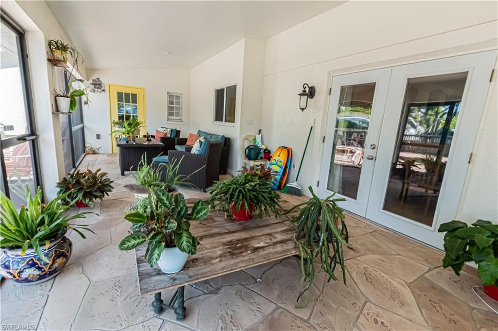 5216 Maple Lane Naples, FL 34113 - Photo 26 of 33 Lanai