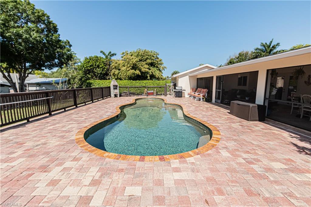 5216 Maple Lane Naples, FL 34113 - Photo 3 of 33 West Facing Pool View