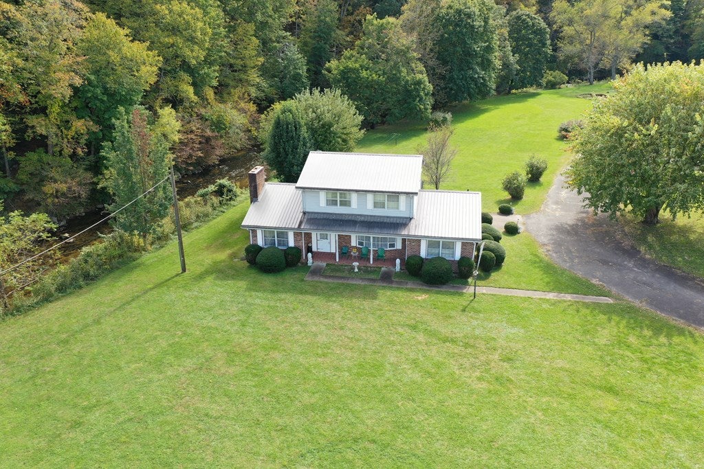 427 Cliffview Road Galax, VA 24333 - Photo 12 of 33 Gallery Image 12