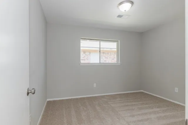 $219,900 | 155 Coach Lamp Lane, Houston, TX 77060