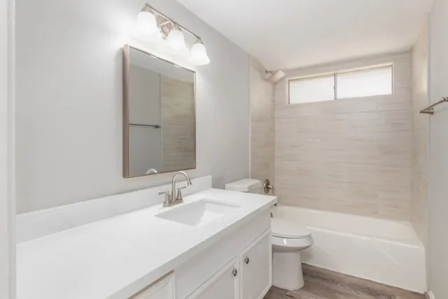 $219,900 | 155 Coach Lamp Lane, Houston, TX 77060