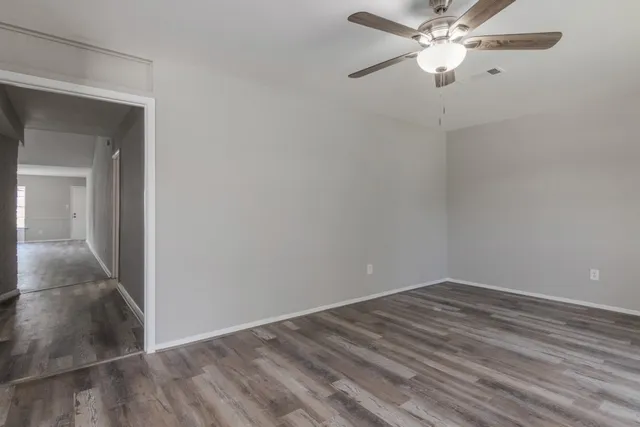 $219,900 | 155 Coach Lamp Lane, Houston, TX 77060