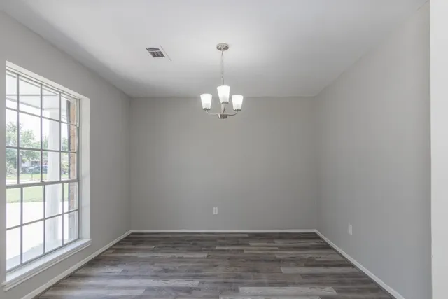 $219,900 | 155 Coach Lamp Lane, Houston, TX 77060