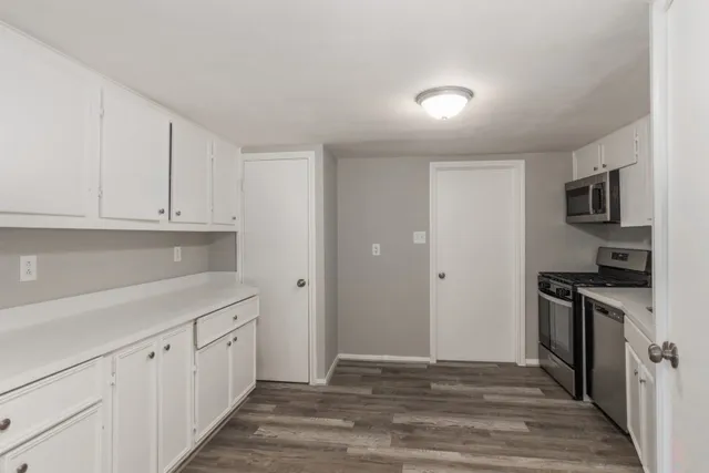 $219,900 | 155 Coach Lamp Lane, Houston, TX 77060