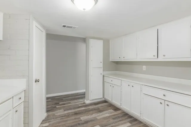 $219,900 | 155 Coach Lamp Lane, Houston, TX 77060