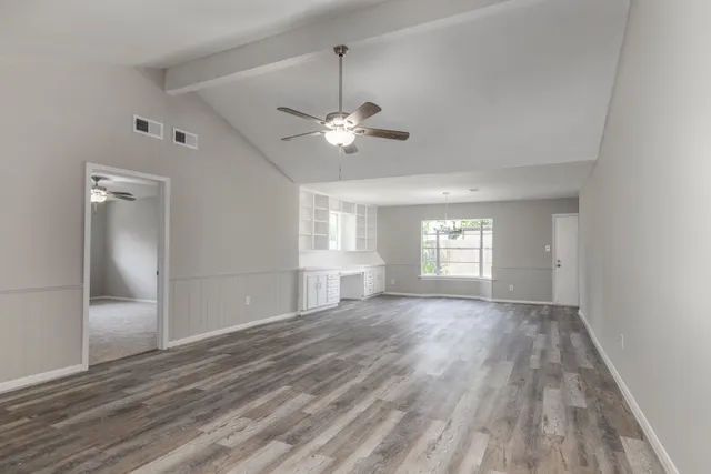 $219,900 | 155 Coach Lamp Lane, Houston, TX 77060