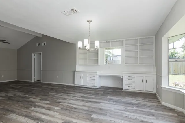 $219,900 | 155 Coach Lamp Lane, Houston, TX 77060