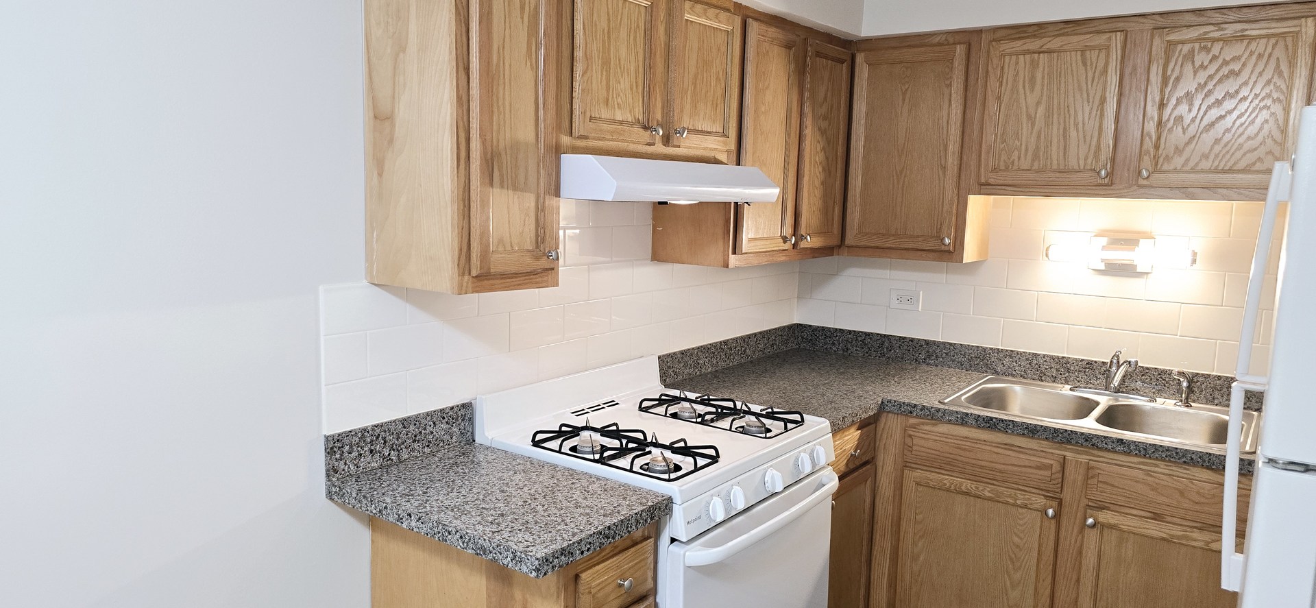 318 West Naperville Road, Unit 8 Westmont, IL 60559 - Photo 3 of 15