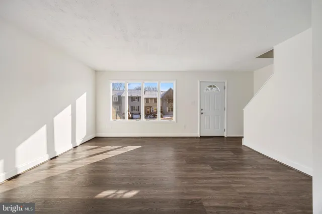 $2,750 | 7662 Sherlock Court, Pasadena, MD 21122