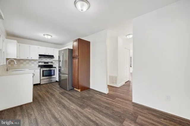 $2,750 | 7662 Sherlock Court, Pasadena, MD 21122