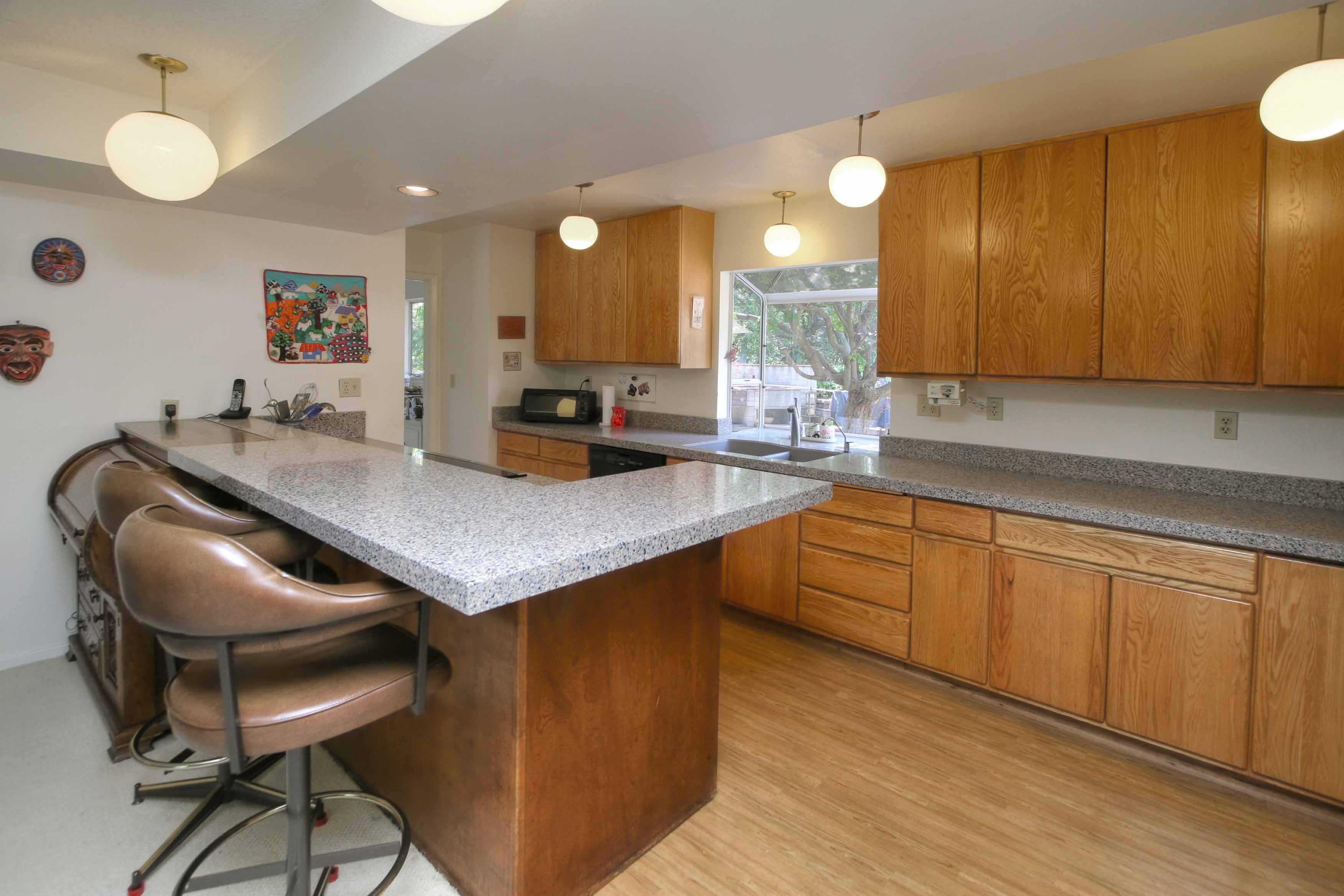 3739 Foothill Road Santa Barbara, CA 93105 - Photo 7 of 20 8136_Kitchen72dpiRESZ