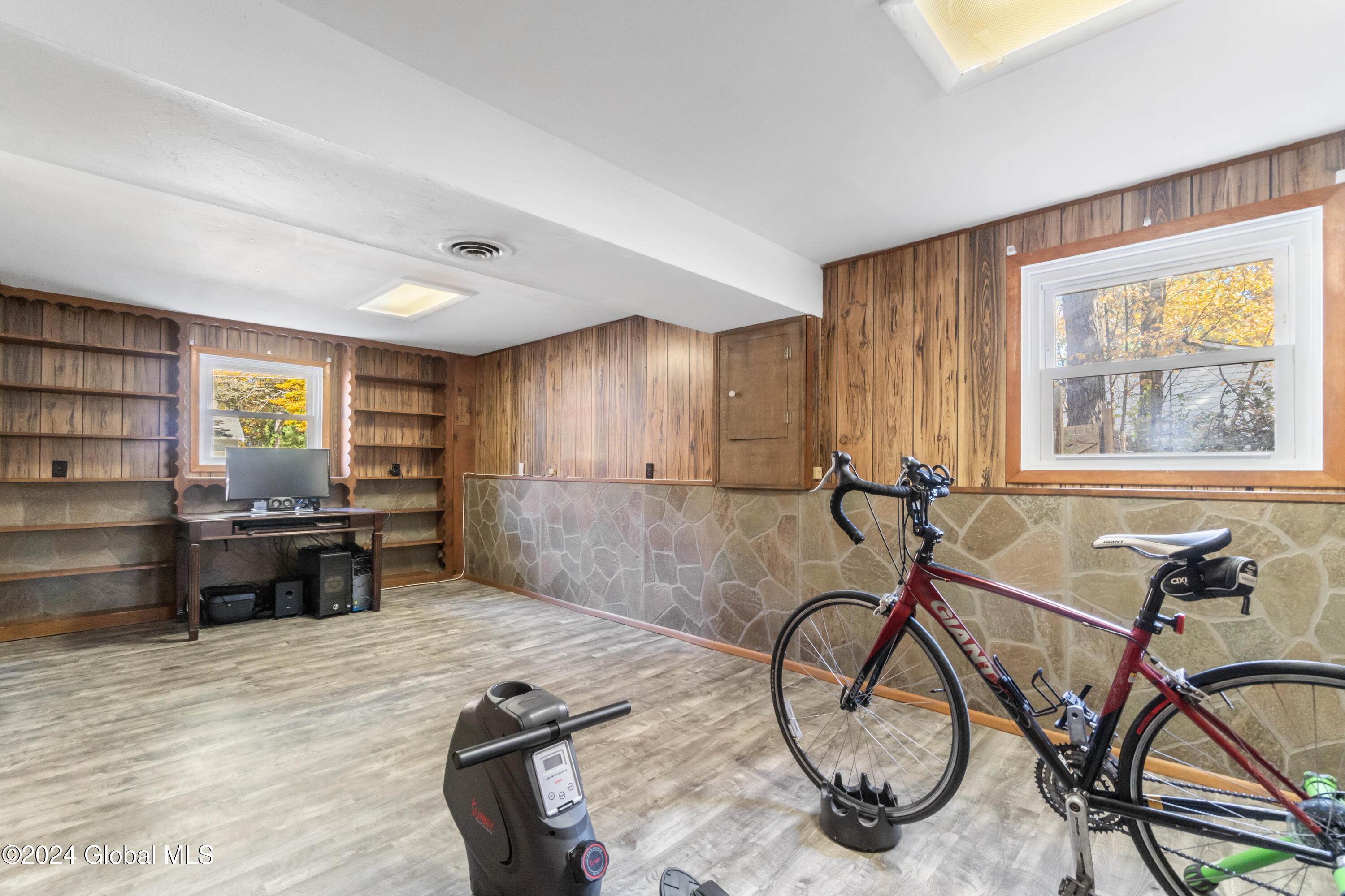 6 Surrey Lane Milton, NY 12020 - Photo 22 of 31 37-DSC00955