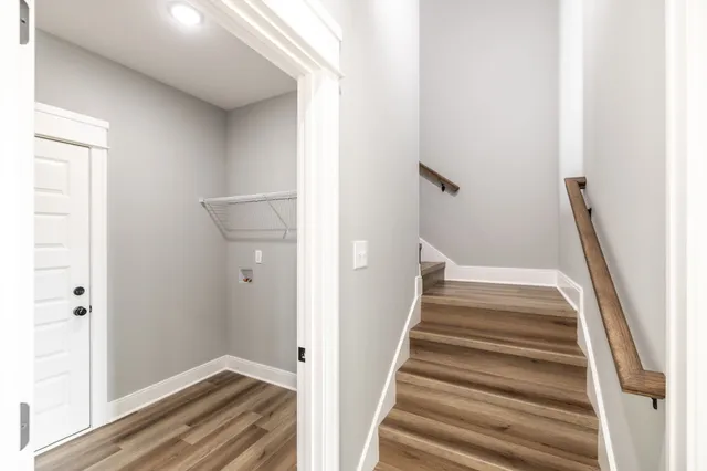 a house view with a outdoor space