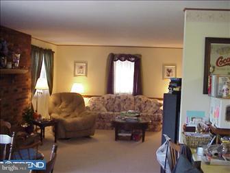1246 West Bridge Street Spring City, PA 19475 - Photo 5 of 6