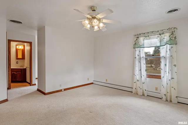 $259,900 | 114 South Blair Street, Virden, IL 62690