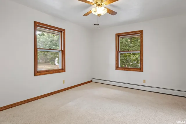 $259,900 | 114 South Blair Street, Virden, IL 62690