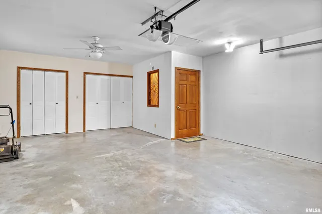 $259,900 | 114 South Blair Street, Virden, IL 62690